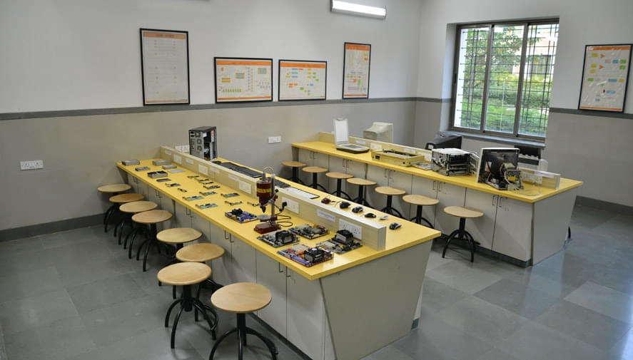 Sandip Polytechnic Nashik Laboratory (Information Department) photo 4
